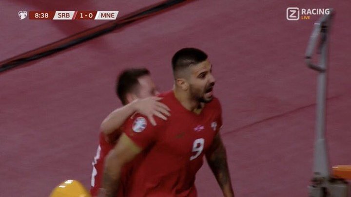 Obra de arte, doblete, asistencia y 5º gol en 4 partidos a Montenegro de Mitrovic