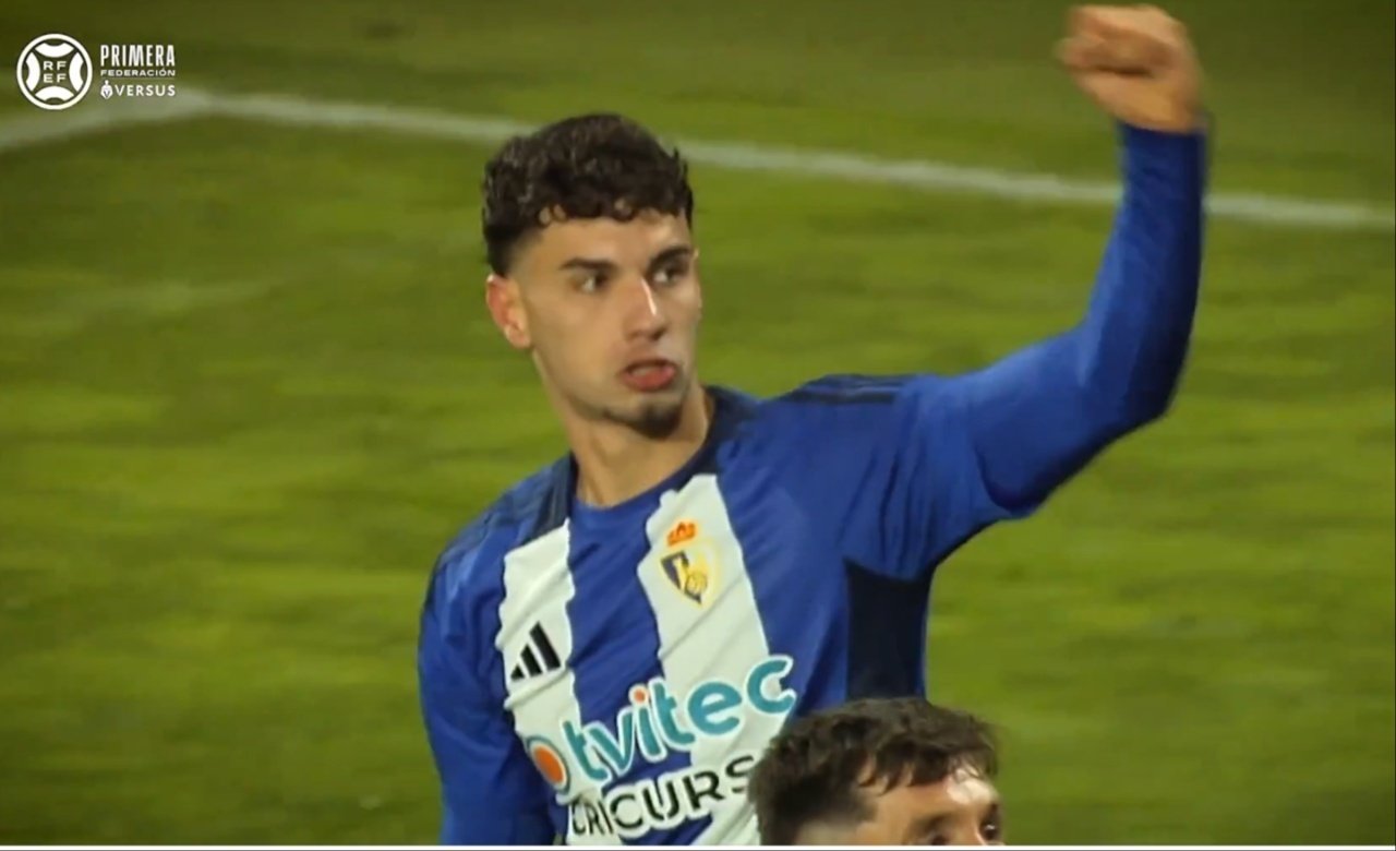 La Ponferradina va a por otro ascenso con récord de abonados
