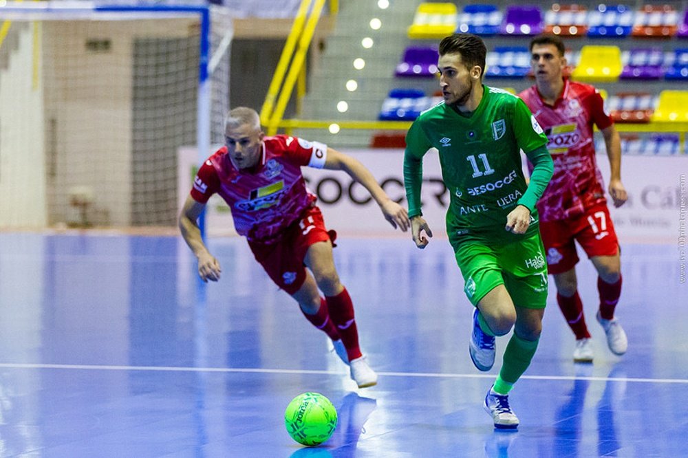 Los universitarios visitan al Jaén. BeSoccerCDUMAAntequera