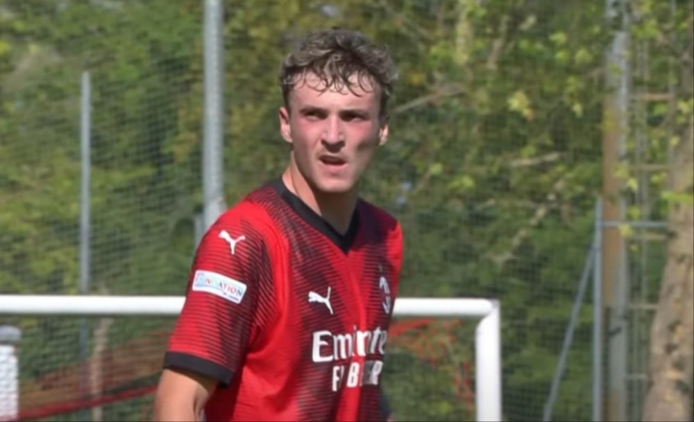 Álex Jiménez, con el AC Milan