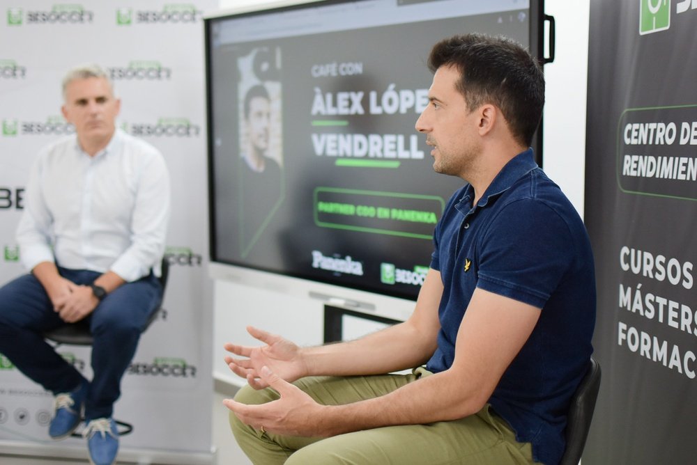 Álex López, COO de 'Panenka', en BeSoccer Academy. BeSoccer/Estefanía Jáuregui
