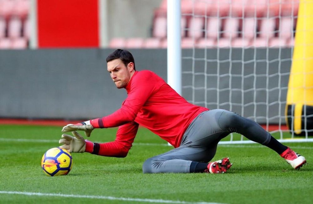 Alex McCarthy was forced to withdraw from the England squad. Twitter/Alex_Macca23
