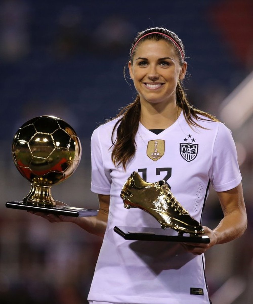 Alex Morgan scores incredible goal against Germany
