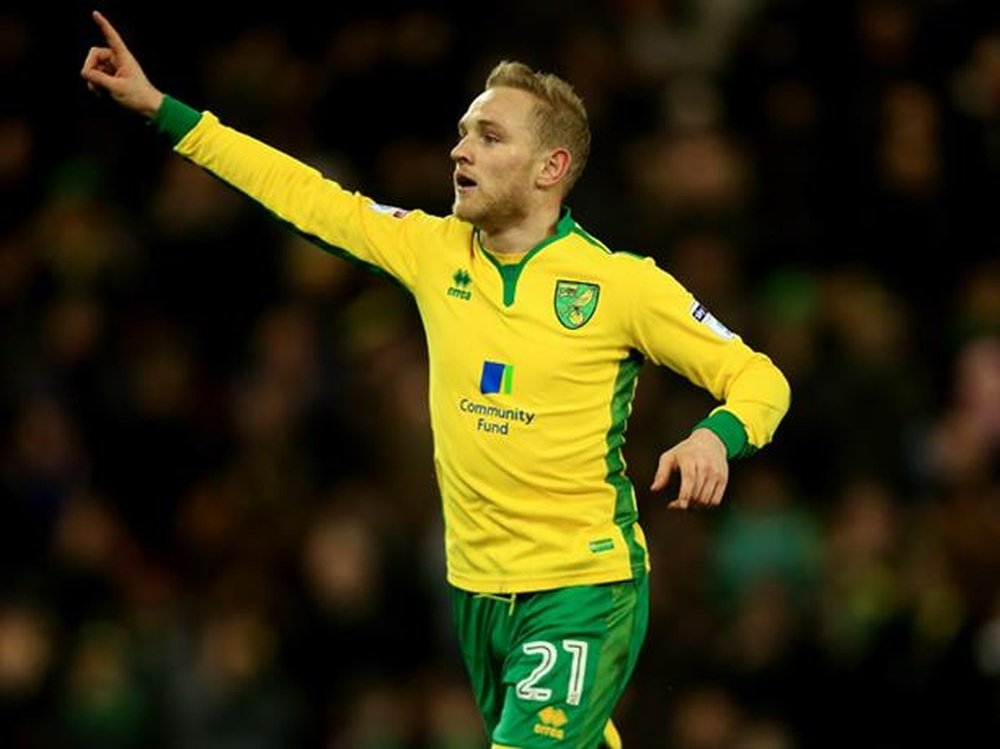Huddersfield have increased their offer for Alex Pritchard. Canaries.
