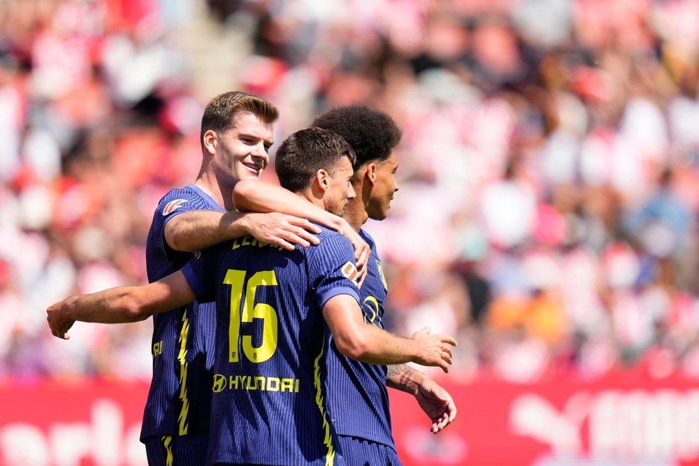 Lenglet espera haber firmado antes del Mundial de Clubes. EFE