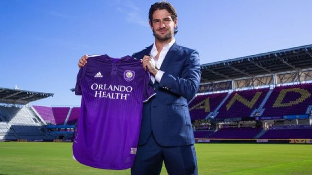Alexandre Pato foi apresentado oficialmente pelo Orlando City. Twitter / OrlandoCitySC