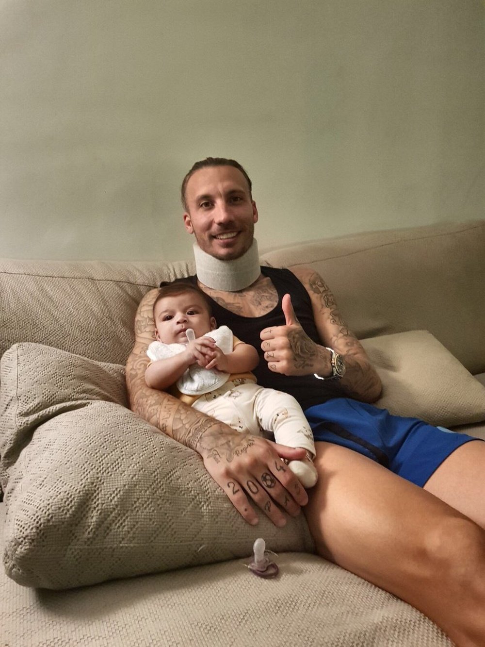 Alexis Ruano ya se recupera después de su golpe en el Alavés-Eibar. Twitter/Alexis Ruano