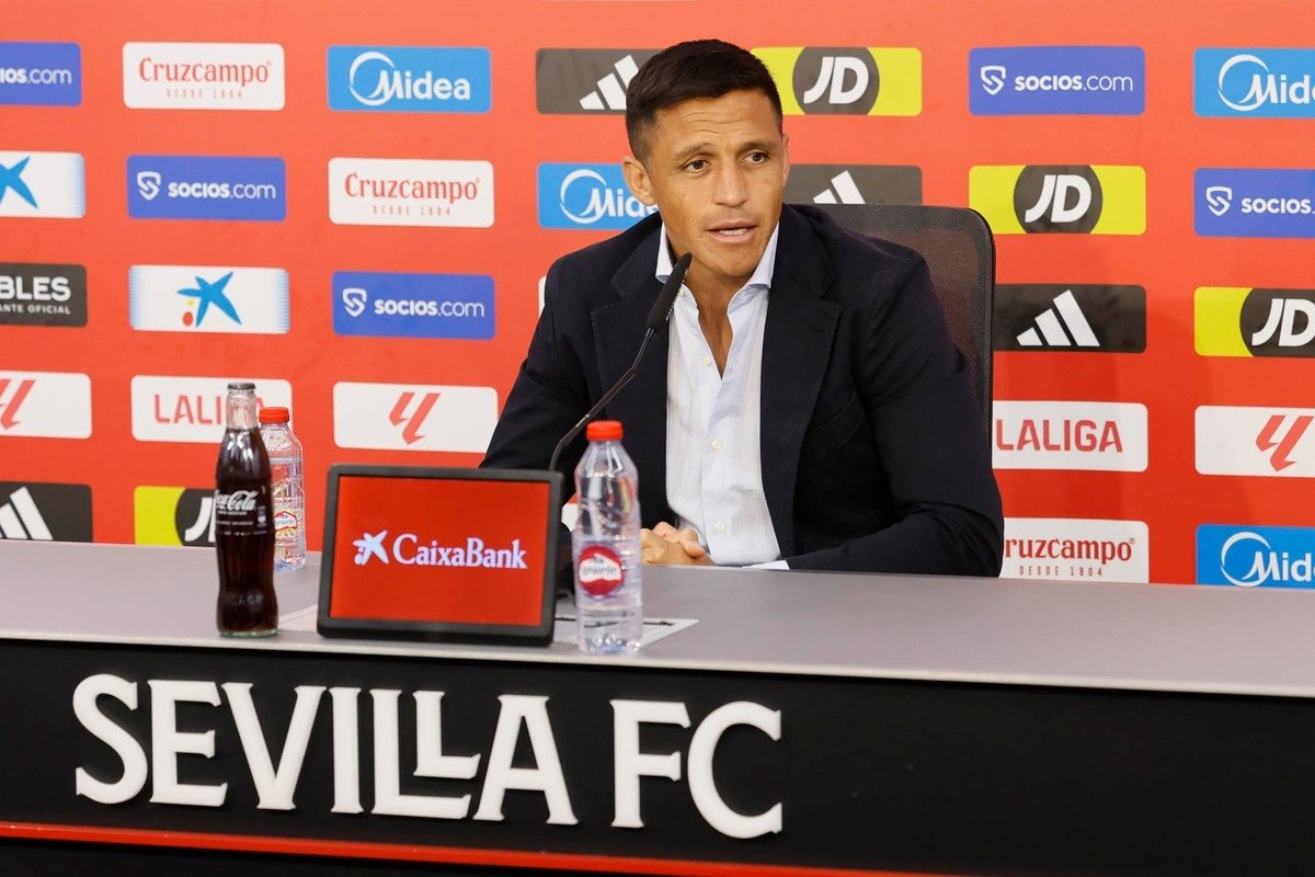 Alexis fue presentado por el Sevilla. EFE/José Manuel Vidal
