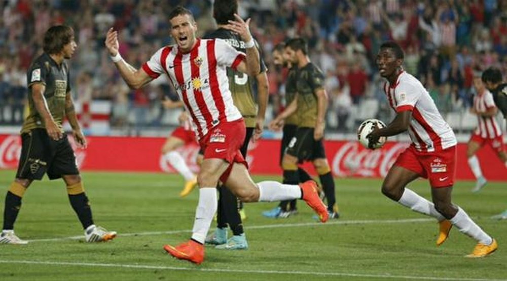 Almería y Elche se midieron en segunda ronda de la Copa del Rey. En la imagen, un partido de 2013 entre ambos equipos. Twitter