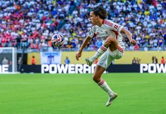 Benfica and Real Madrid re-open talks for Álvaro Carreras. EFE