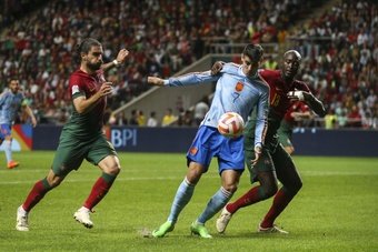 Morata's late goal against Portugal sees Spain qualify for the finals
