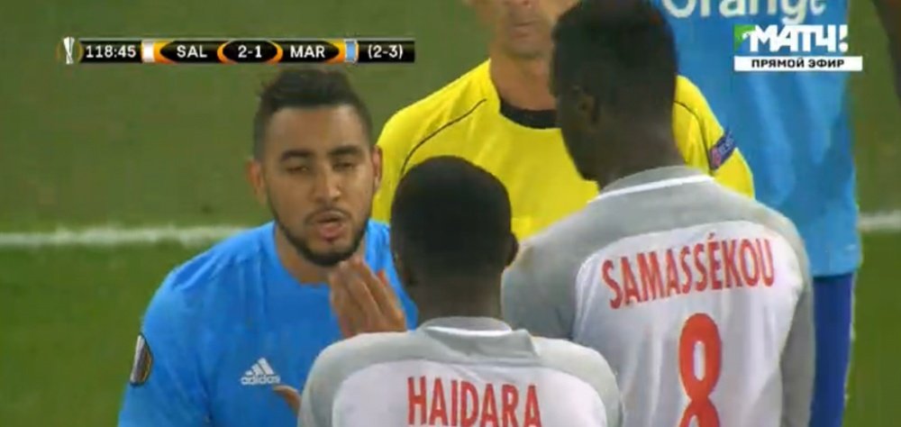 Haidara was issued a second yellow after clashing with Payet. Screenshot