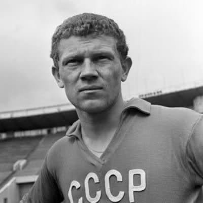 Anatoli Ilyin se retiró del fútbol a los 31 años. RussianNews