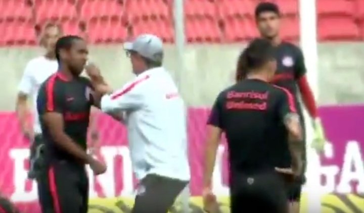 ¡Anderson se pelea con un compañero en el entrenamiento de Porto Alegre!
