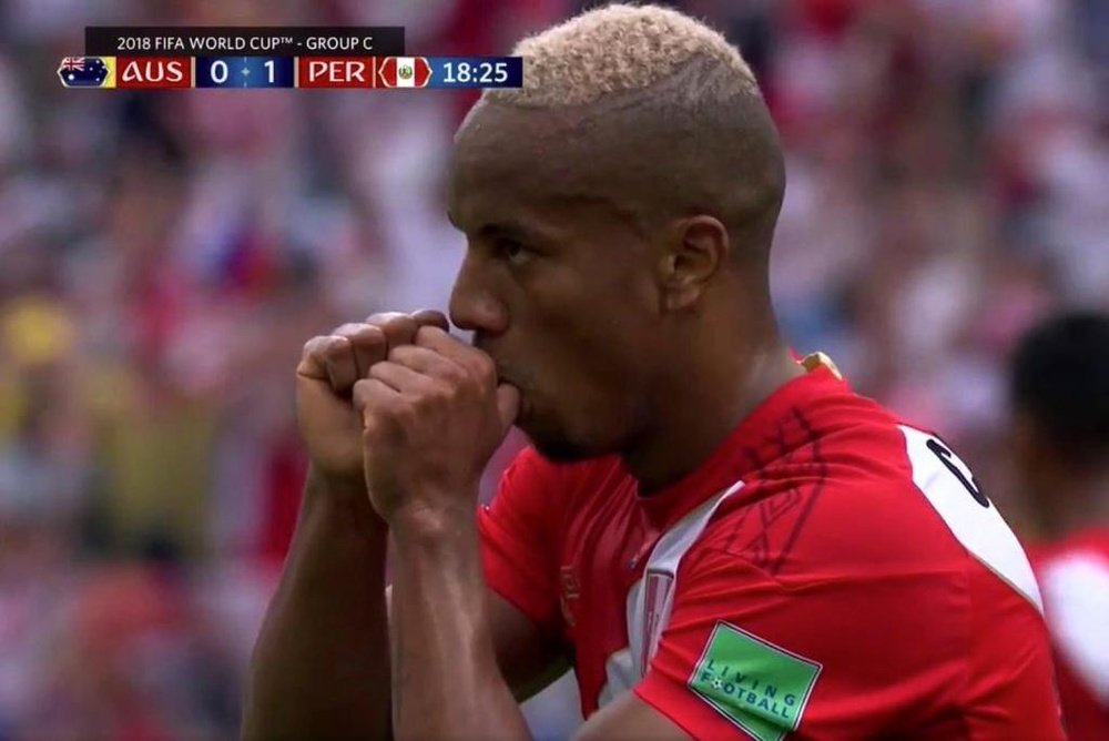 Carrillo opened the scoring for Peru. Captura