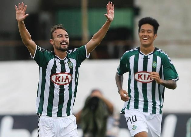 El Vitoria Setúbal chafa la fiesta del Estoril, que quería el liderato