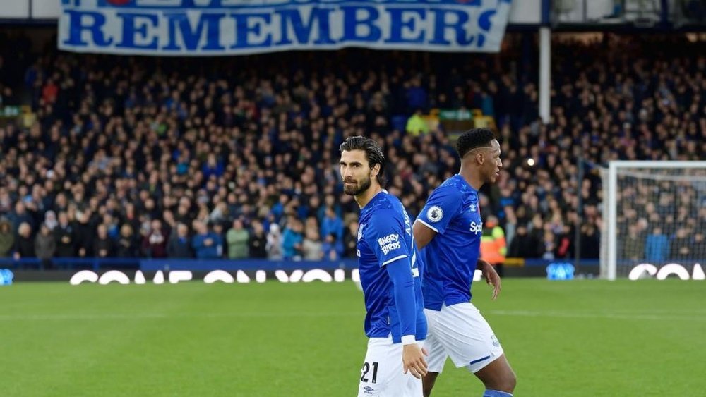 Andre Gomes has been discharged from hospital. Twitter/Everton