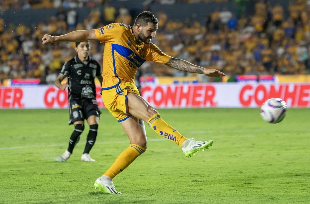 8 años y 190 goles después de su debut, Gignac sigue siendo decisivo. EFE