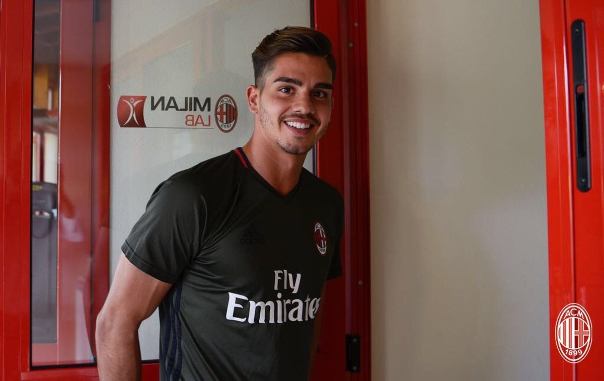 get nervous Lure quarter OFICIAL: André Silva é o novo jogador do Milan