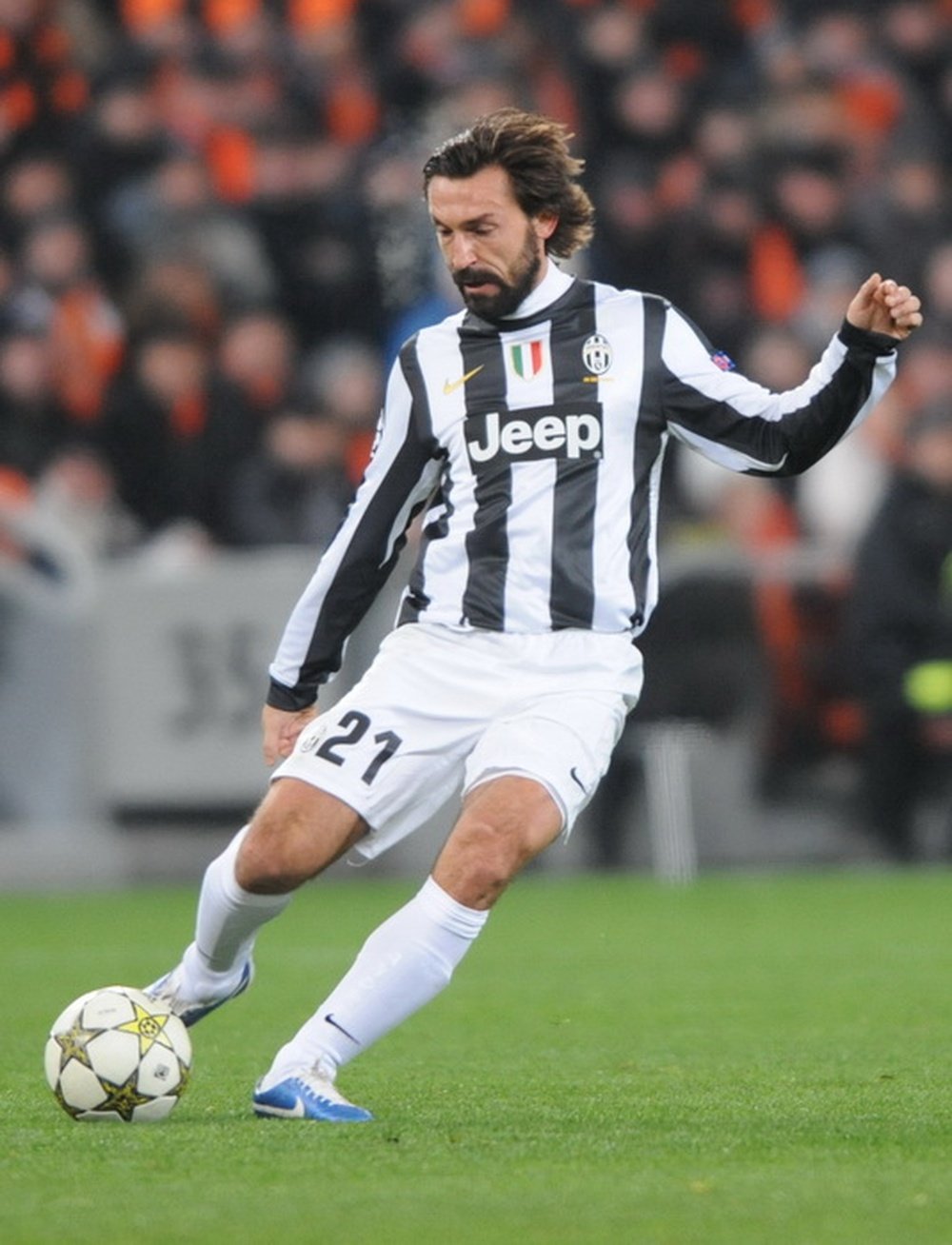 Andrea Pirlo, disputando un partido de Serie A con la Juventus. Football.ua