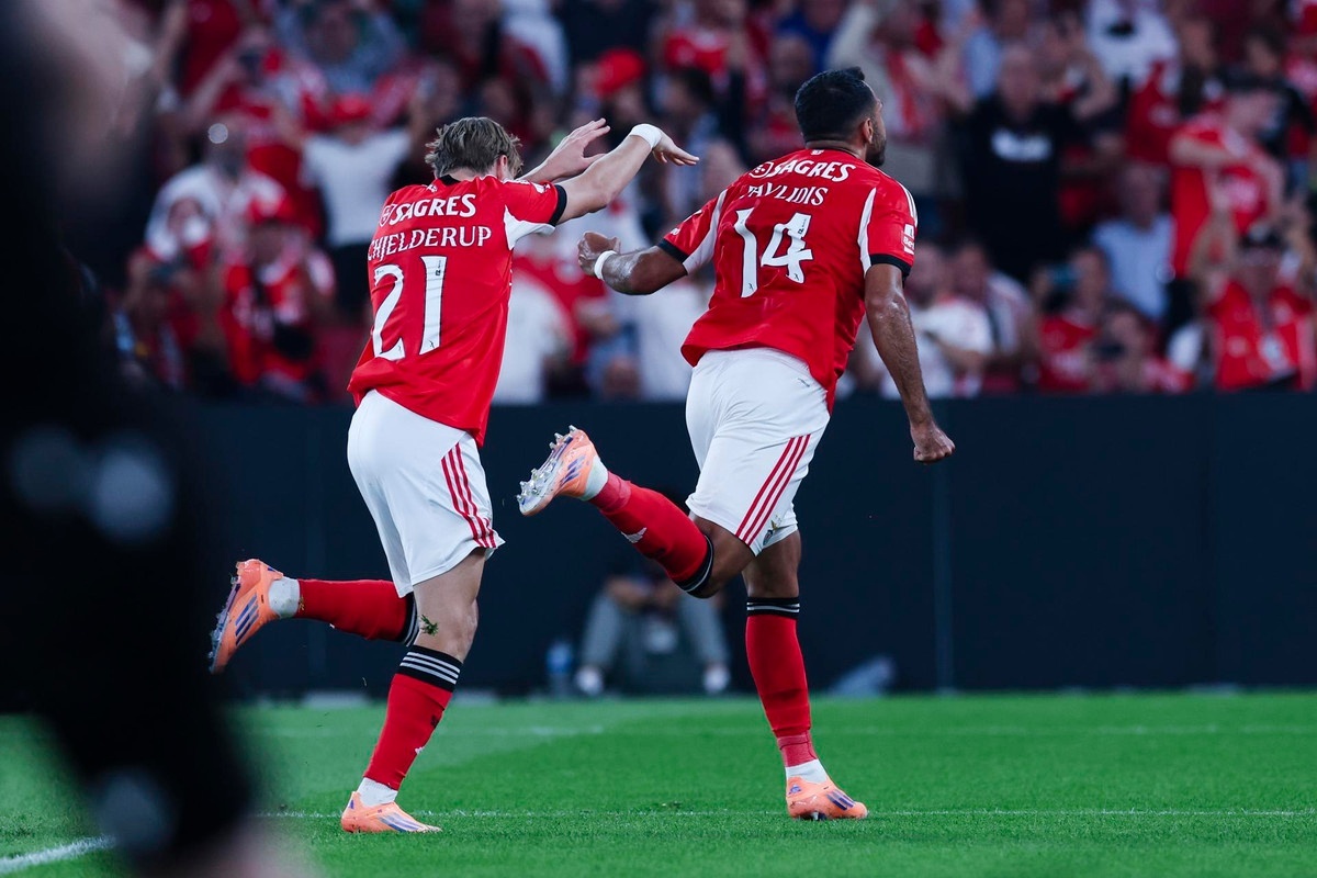 Pavlidis le da a Mourinho la segunda alegría