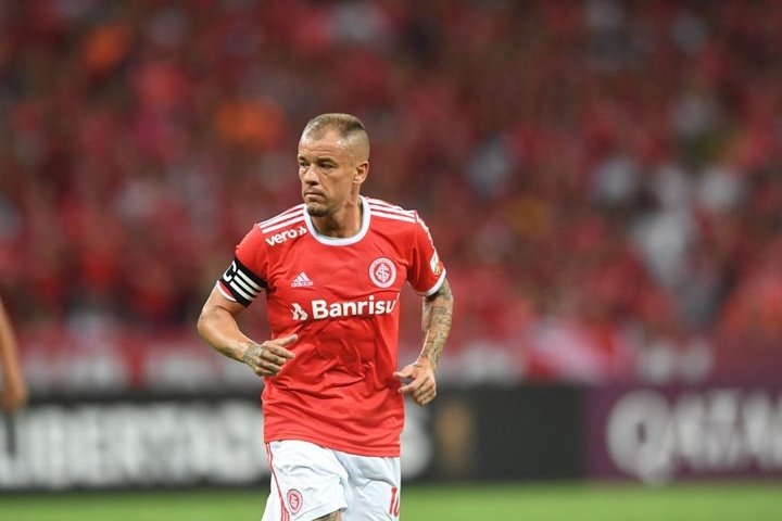 D'Alessandro makes history in Libertadores