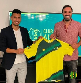 Andrés Ríos fue presentado como nuevo jugador de Aldosivi. Twitter/clubaldosivi