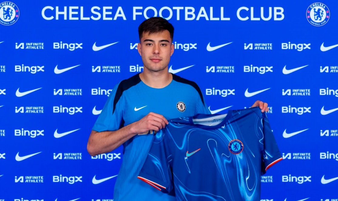 Anselmino passará a temporada 2024-25 emprestado ao Boca Juniors. Screenshot/chelseafc.com