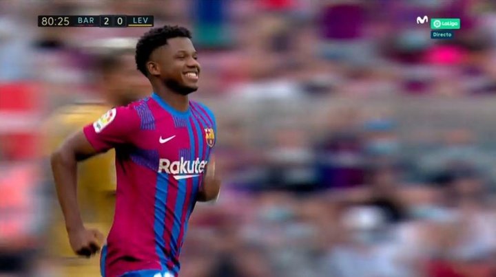 Ansu es la esperanza y el Barça lo sabe: así presumió de su nuevo '10'