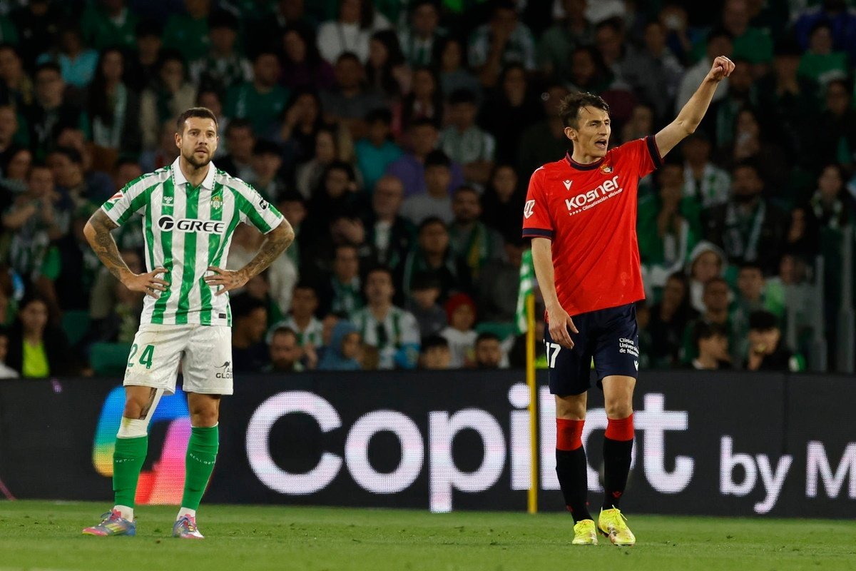 Betis y Osasuna empataron a uno. EFE