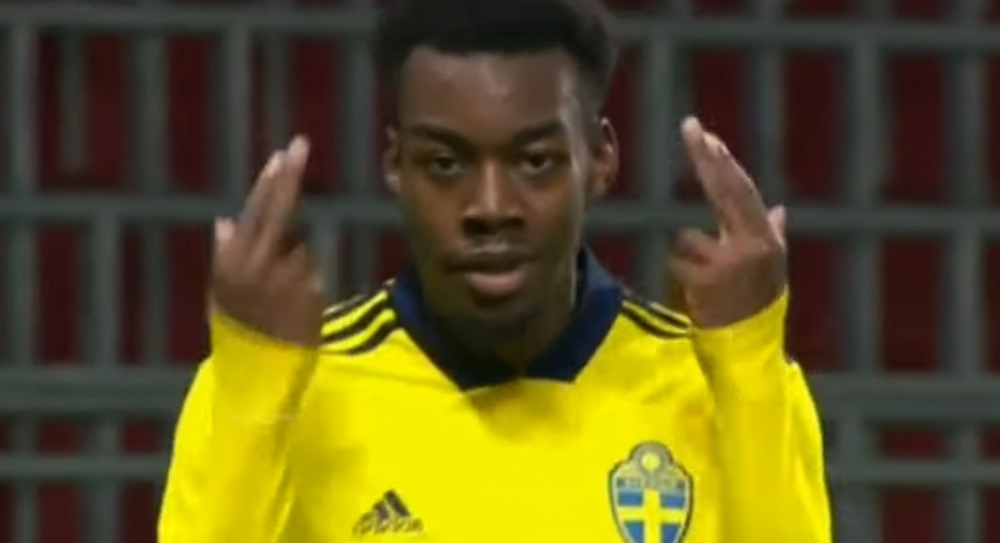Anthony Elanga fue titular en los dos últimos encuentros de Suecia Sub 21. YouTube/UtdComps6