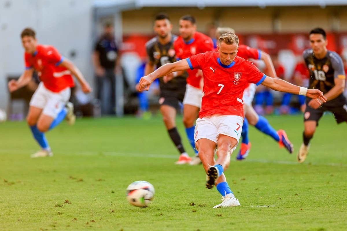 República Checa cerró su preparación para la Eurocopa 2024 venciendo a Macedonia del Norte por 2-1. Antonin Barák salvó los muebles y el pleno de triunfos previos a la gran cita gracias a su gol de penalti en el minuto 99.