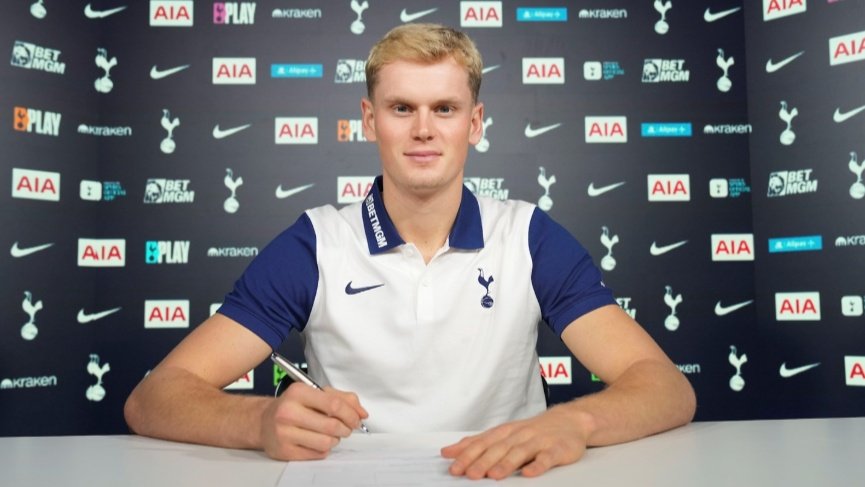 Antonin Kinsky is a new Spurs player. Screenshot/Tottenham Hostpur