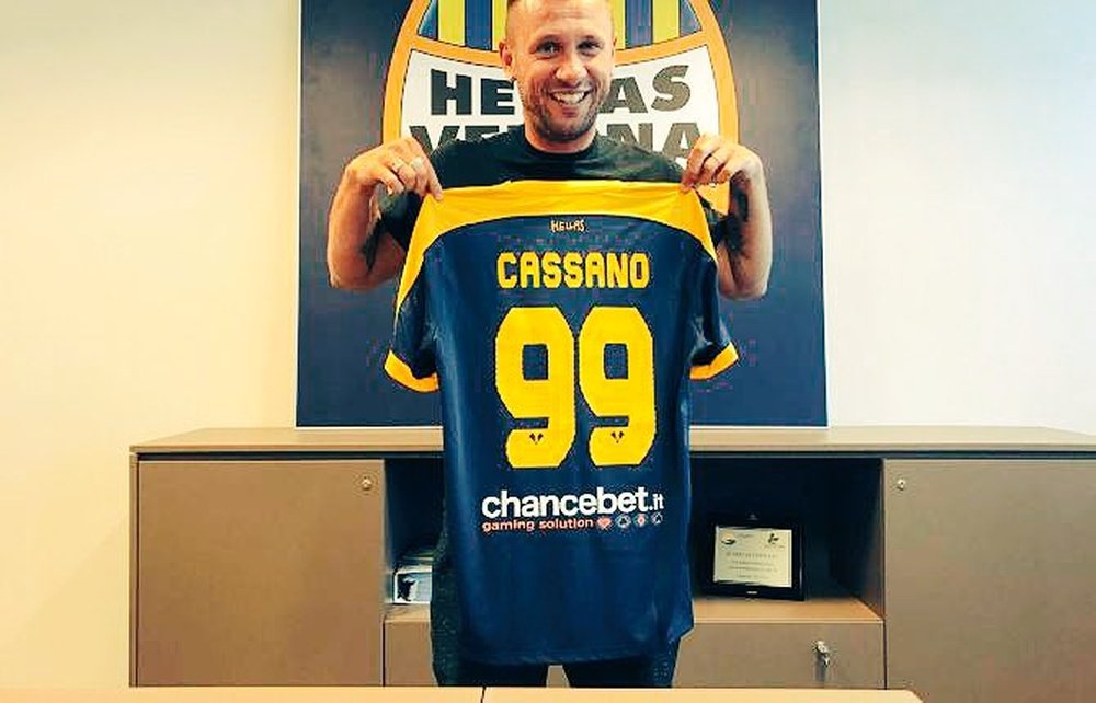 Cassano has left Hellas Verona but says he will not retire from football. HellasVerona