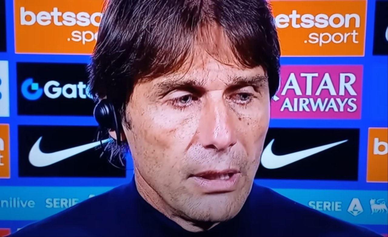 Conte se quejó del VAR. Captura/DAZN