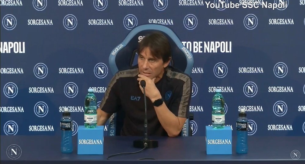 Conte parla in conferenza stampa. SSCNapoli