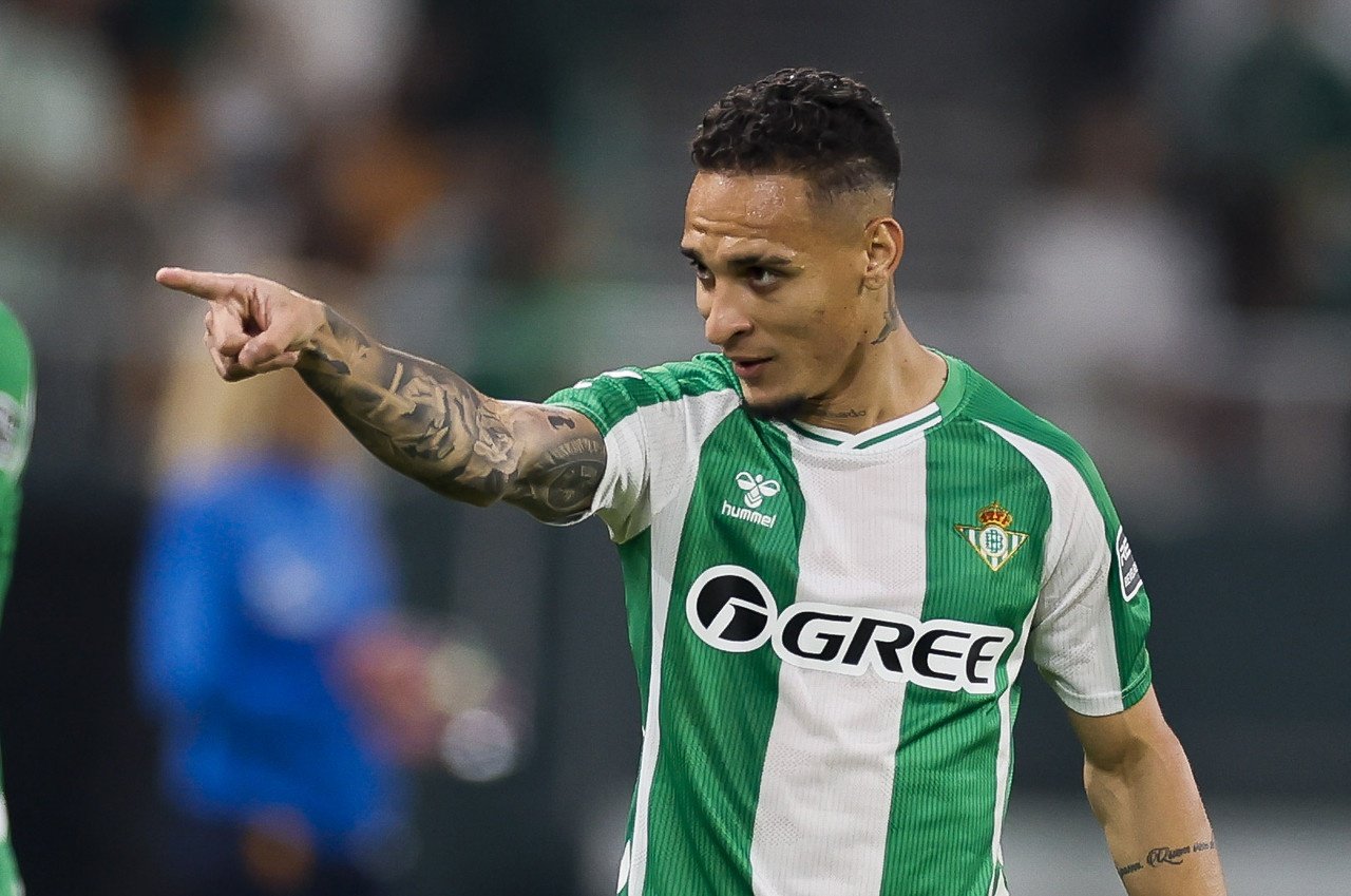 Antony rechazó al Bayern para quedarse en el Betis