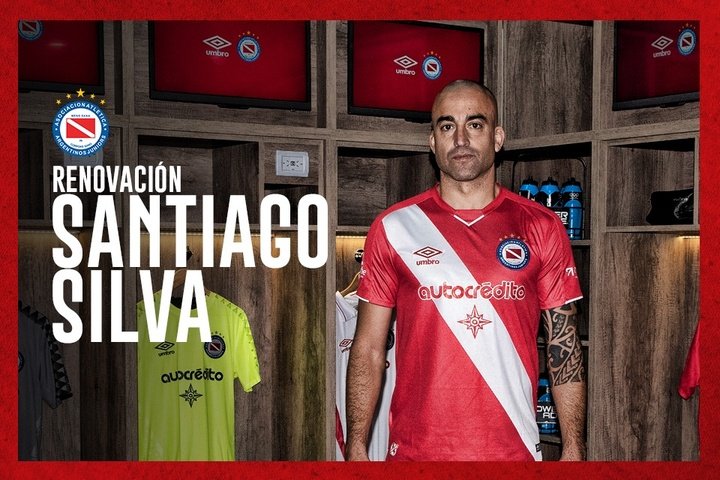 Santiago Silva seguirá en Argentinos hasta final de año