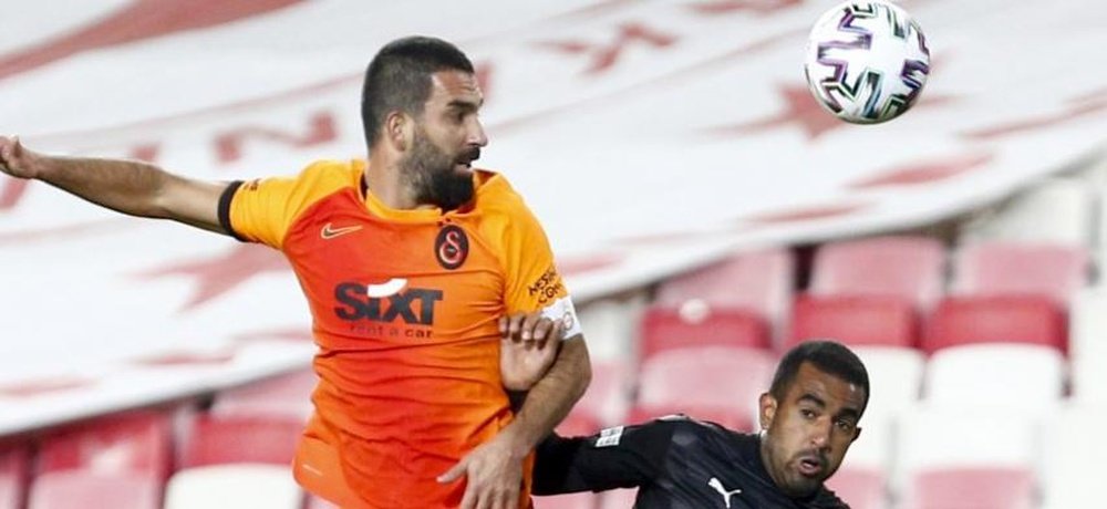 Arda Turan repasó su situación actual en el Galatasaray. AFP
