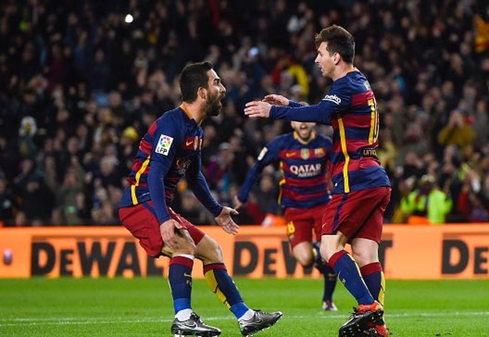 Arda Turan y Leo Messi, con el Barcelona. Twitter