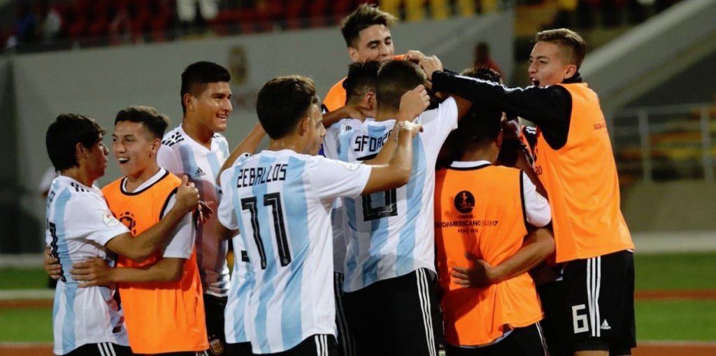 Argentina se coloca tercera con el empate ante Paraguay. Twitter/sub17Peru2019