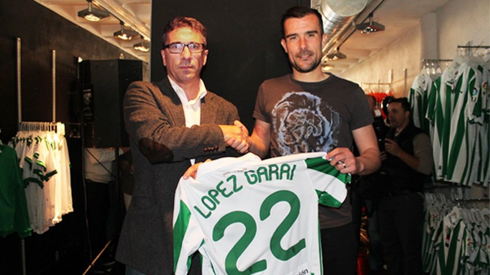 Aritz López Garai en su presentación con el Córdoba en marzo de 2014. CordobaCF