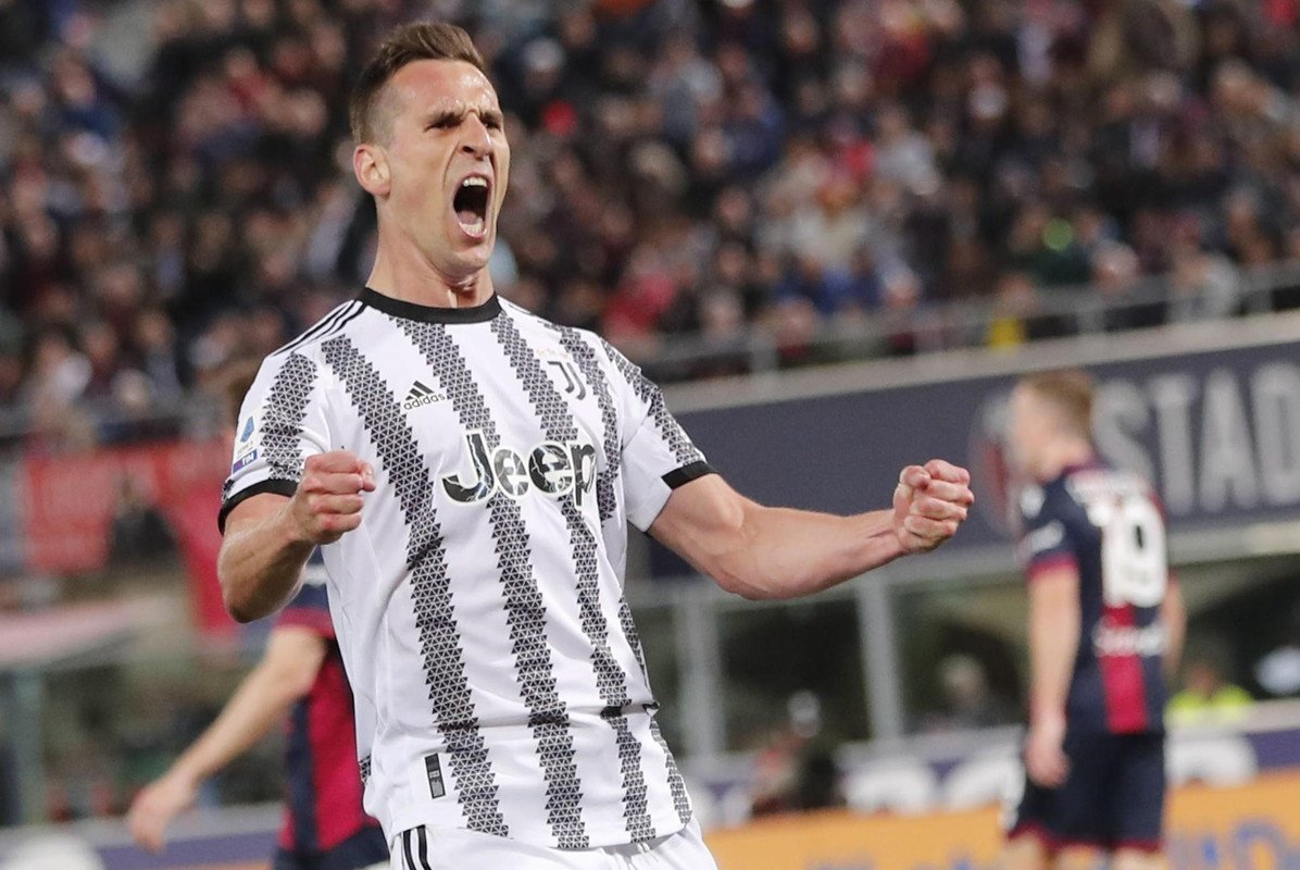 Milik has played 41 competitive matches for Juventus this season. EFE