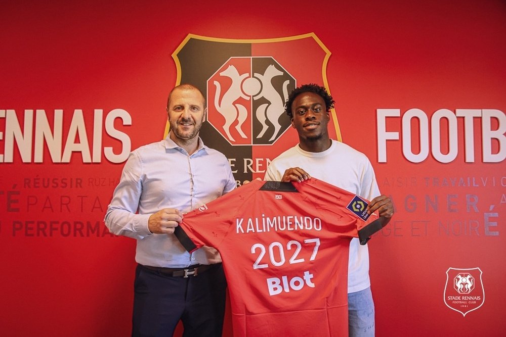 Kalimuendo abandonó el PSG y firmó por el Rennes. Captura/StadeRennais