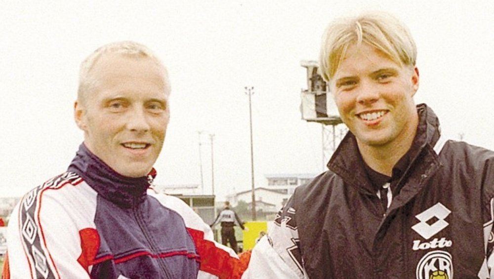 Arnor Gudjohnsen e seu hijo, Eidur Gudjohnsen. AFP