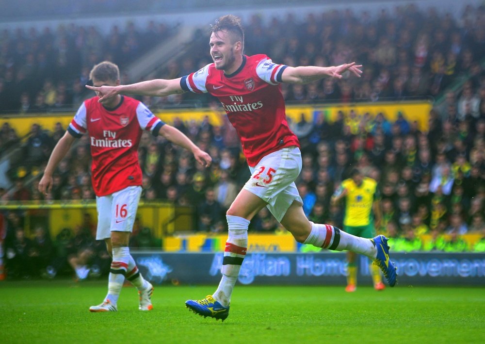 Arsenal defender Carl Jenkinson is working on his fitness after having surgery. ArsenalFC