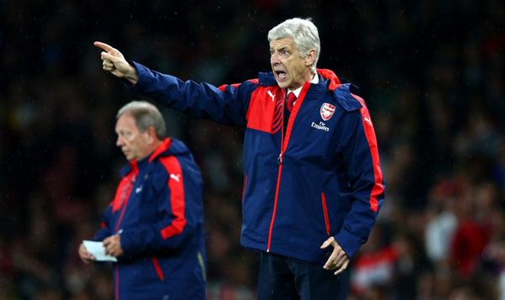 Arsene Wenger directing play for Arsenal. Twitter