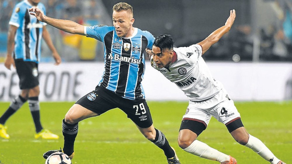 The transfer future of Gremio's Arthur appears to be drawing to a close. EFE