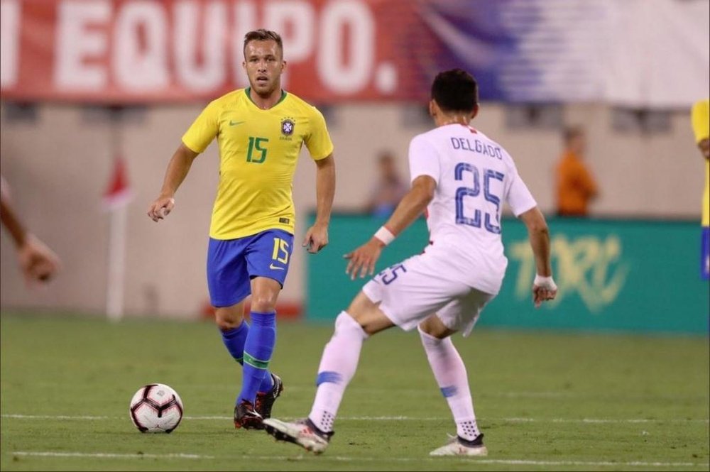 Falsa alarma con Arthur: Brasil respira. Twitter/CBF_Futebol