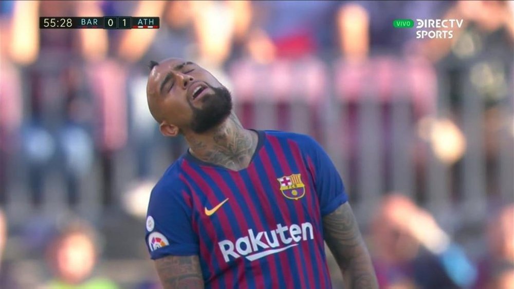 Vidal's reaction after being told to leave the field. Captura/DirecTV